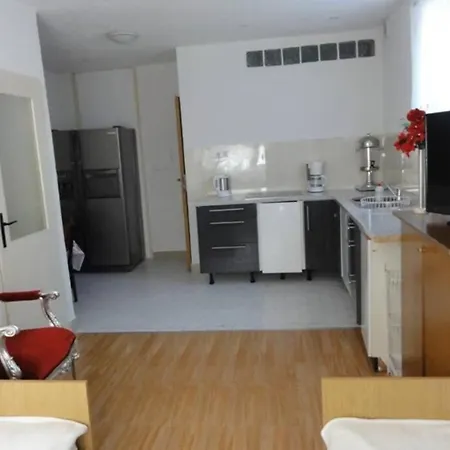 Croatia Zadar Borik Family Apartment With Garten View Number 2 Exterior foto