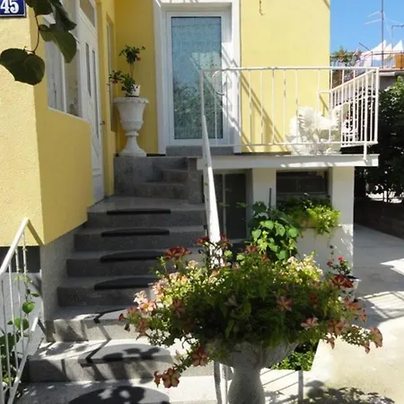 Croatia Zadar Borik Family Apartment With Garten View Number 2 Exterior foto