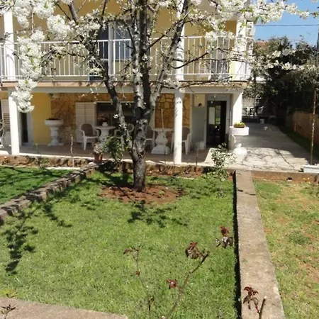 Croatia Zadar Borik Family Apartment With Garten View Number 2 Exterior foto